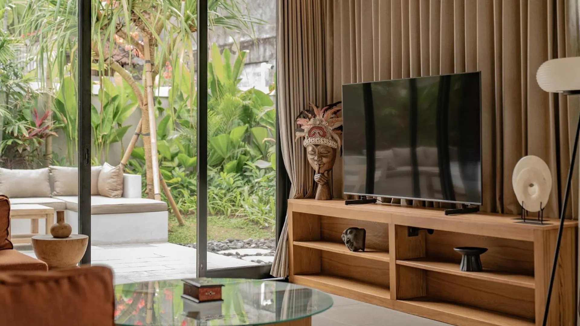 Urban Retreat 3Br Family Friendly Villa Wcook Seminyak