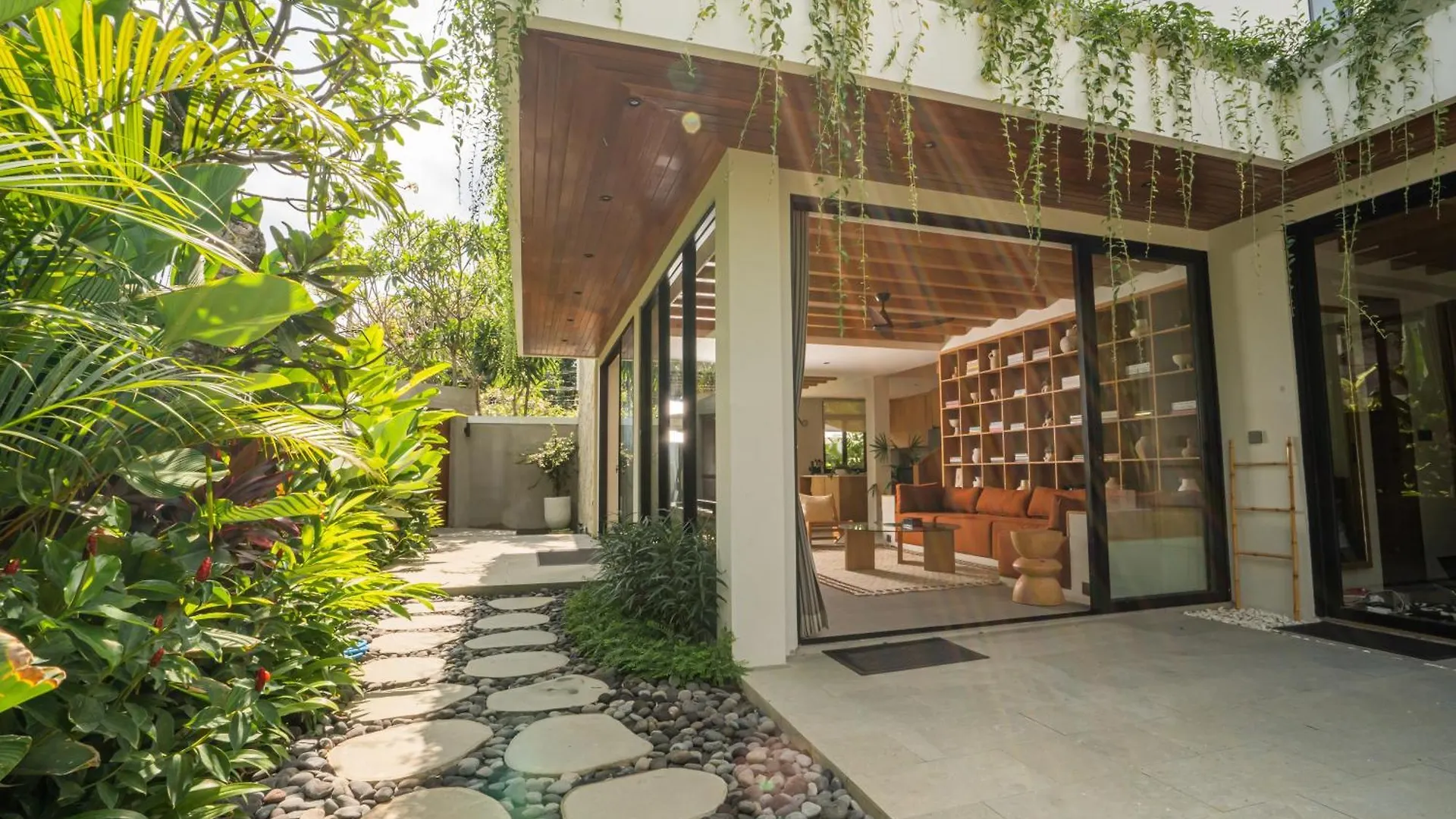 Urban Retreat 3Br Family Friendly Villa Wcook Seminyak