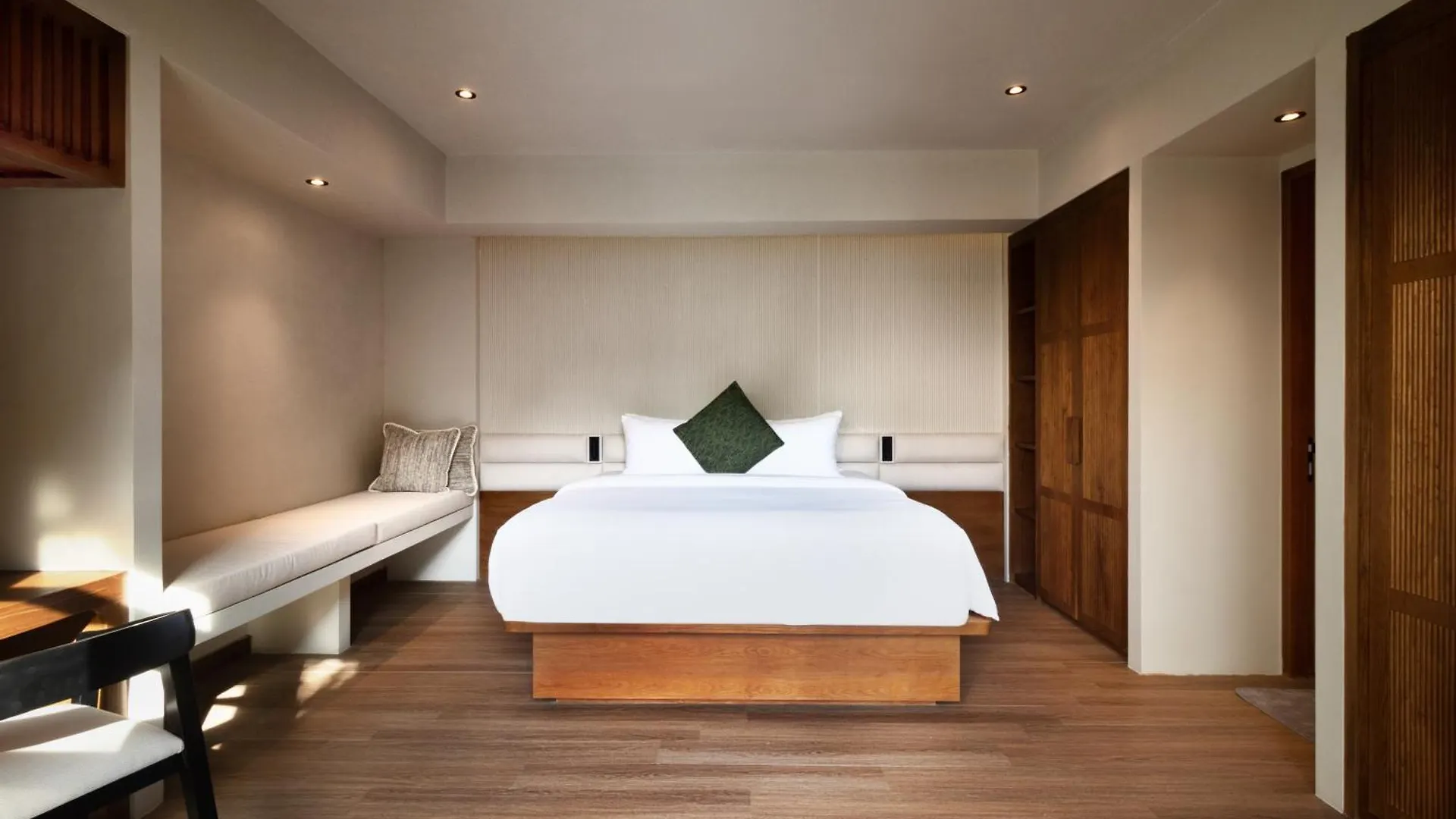 The Urban Retreat - Family Friendly Villas Central Seminyak