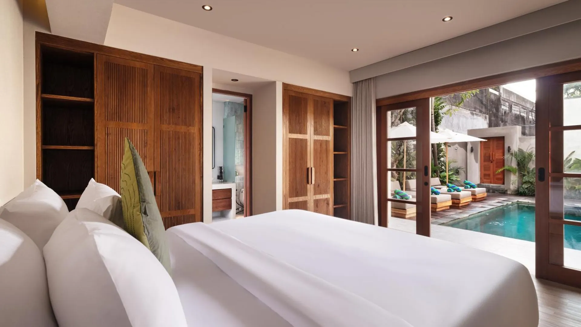 The Urban Retreat - Family Friendly Villas Central Seminyak